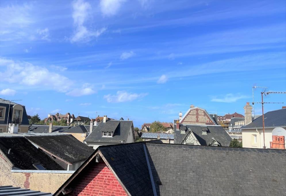 Le Cyrano, Deauville - App. T2 Proche De La Mer Экстерьер фото